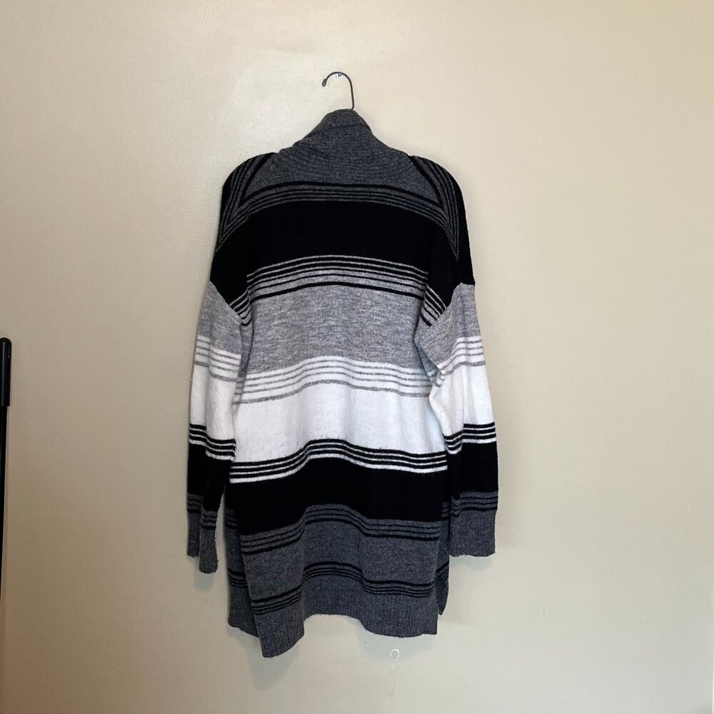 Trim True Women's Black/White/Gray Striped Cardigan Size 12-14 - Picture 4 of 9